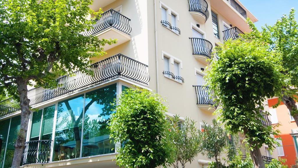 Hotel Aria Di Mare - Bed & Brunch In Centro A Riccione Buitenkant foto