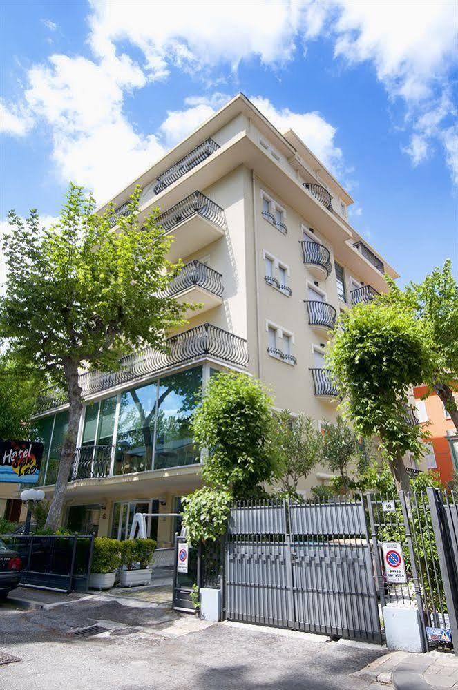 Hotel Aria Di Mare - Bed & Brunch In Centro A Riccione Buitenkant foto