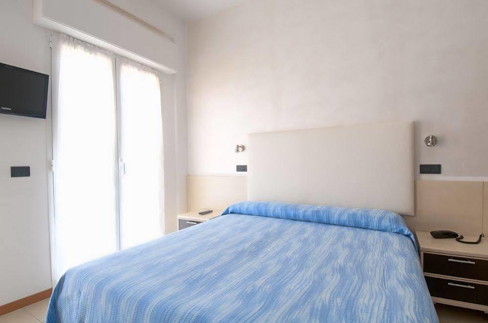 Hotel Aria Di Mare - Bed & Brunch In Centro A Riccione Buitenkant foto